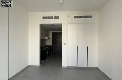 شقة - 1 حمام للبيع في ذا لينك - إيست فييليدج - الجادة - الشارقة