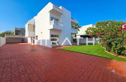 Villa - 5 Bedrooms - 5 Bathrooms for rent in Umm Suqeim 1 Villas - Umm Suqeim 1 - Umm Suqeim - Dubai