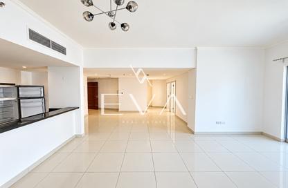 Apartment - 2 - 3 for rent in Damac Heights - Dubai Marina - Dubai