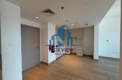 Apartment - Studio - 1 for rent in Waters Edge - Yas Island - Abu Dhabi