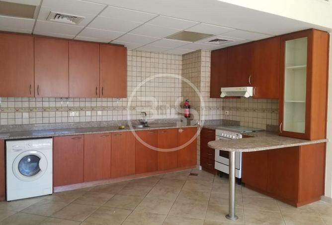 82351232 - Property Image 3