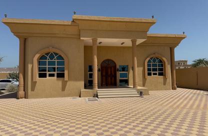 Villa - 4 Bedrooms - 3 Bathrooms for rent in Al Riffa - Ras Al Khaimah