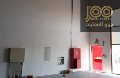 مستودع - استوديو - 1 حمام للايجار في أم الثعوب - أم القيوين