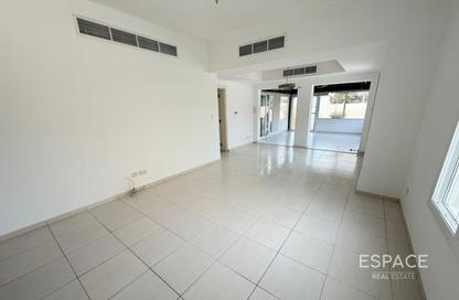 Villa - 3 Bedrooms - 3 Bathrooms for rent in Springs 15 - The Springs - Dubai