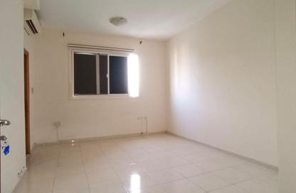Apartment - Studio - 1 Bathroom for rent in Al Qulaya'ah - Al Sharq - Sharjah Apartment - Studio - 1 Bathroom for rent in Al Qulaya'ah - Al Sharq - Sharjah