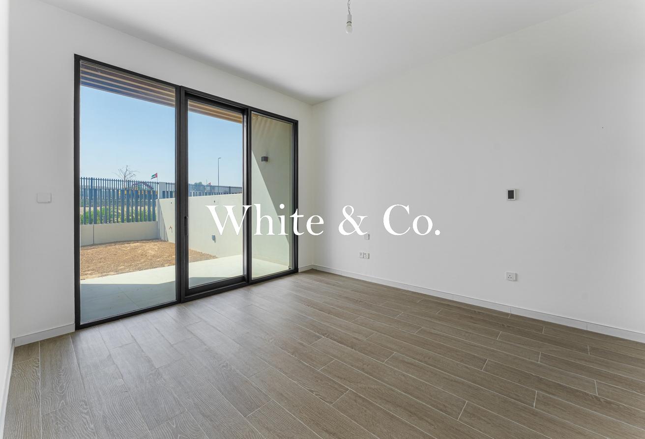 Corner plot | Landscaped| Multiple options photo 8