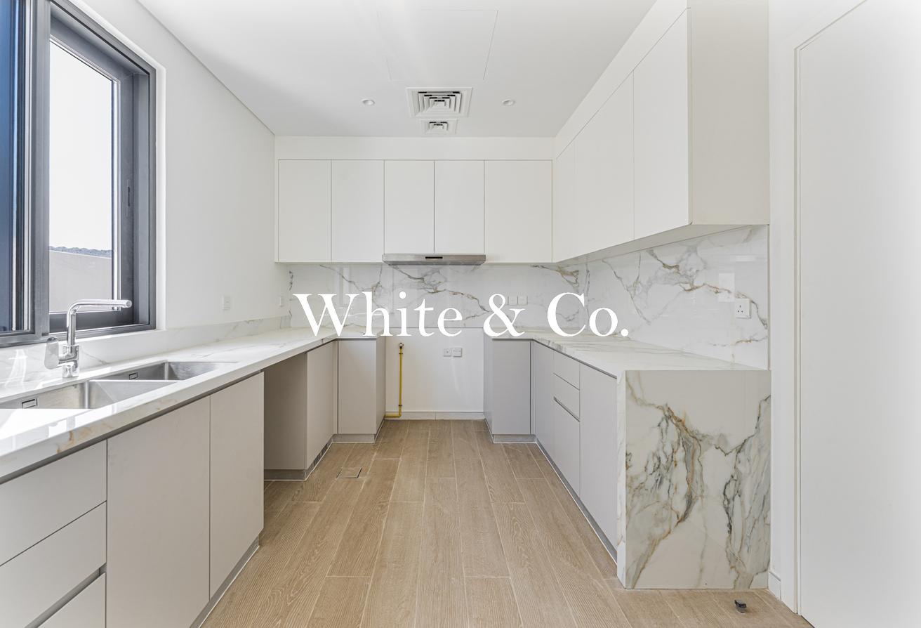 Corner plot | Landscaped| Multiple options photo 6