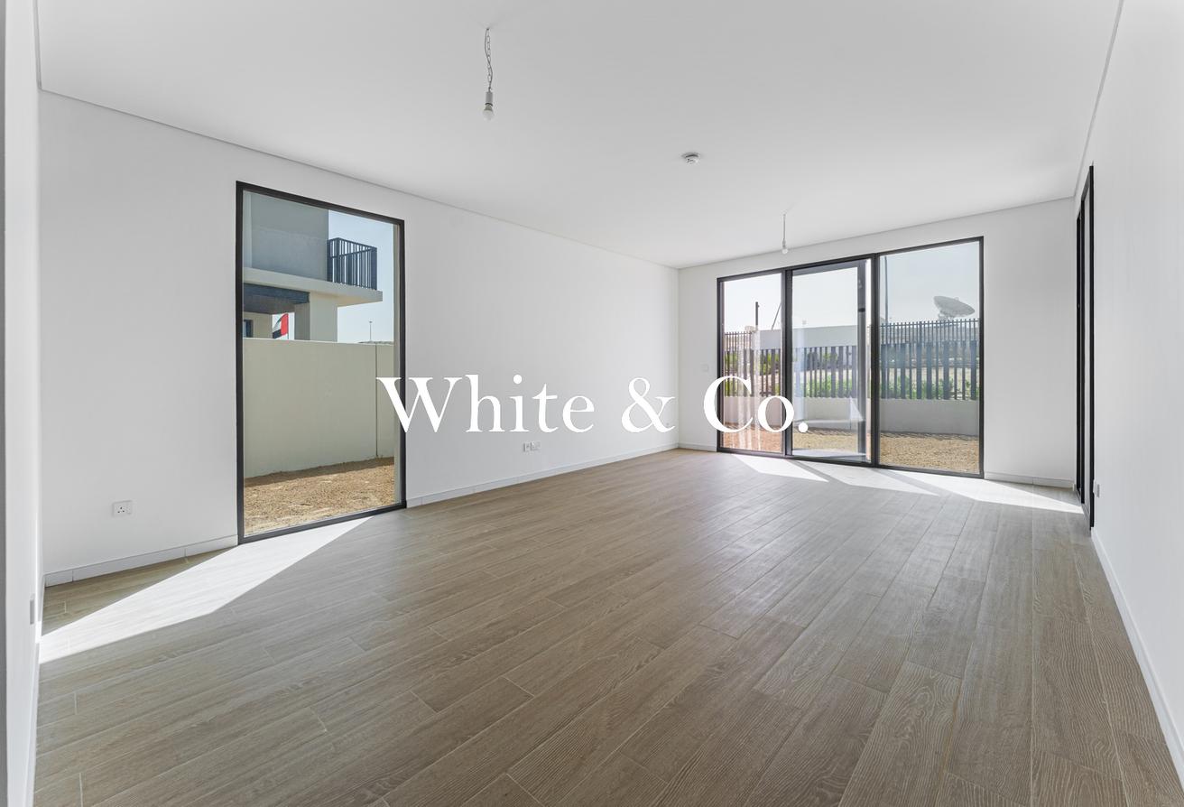 Corner plot | Landscaped| Multiple options photo 3
