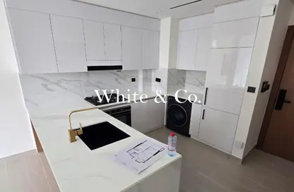 شقة - غرفة نوم - 2 حمامات للبيع في بن غاطي عنبر - منطقة 11 - قرية جميرا الدائرية - دبي