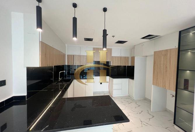 1BHK in Prime Location | Renovated | Call Now photo 3