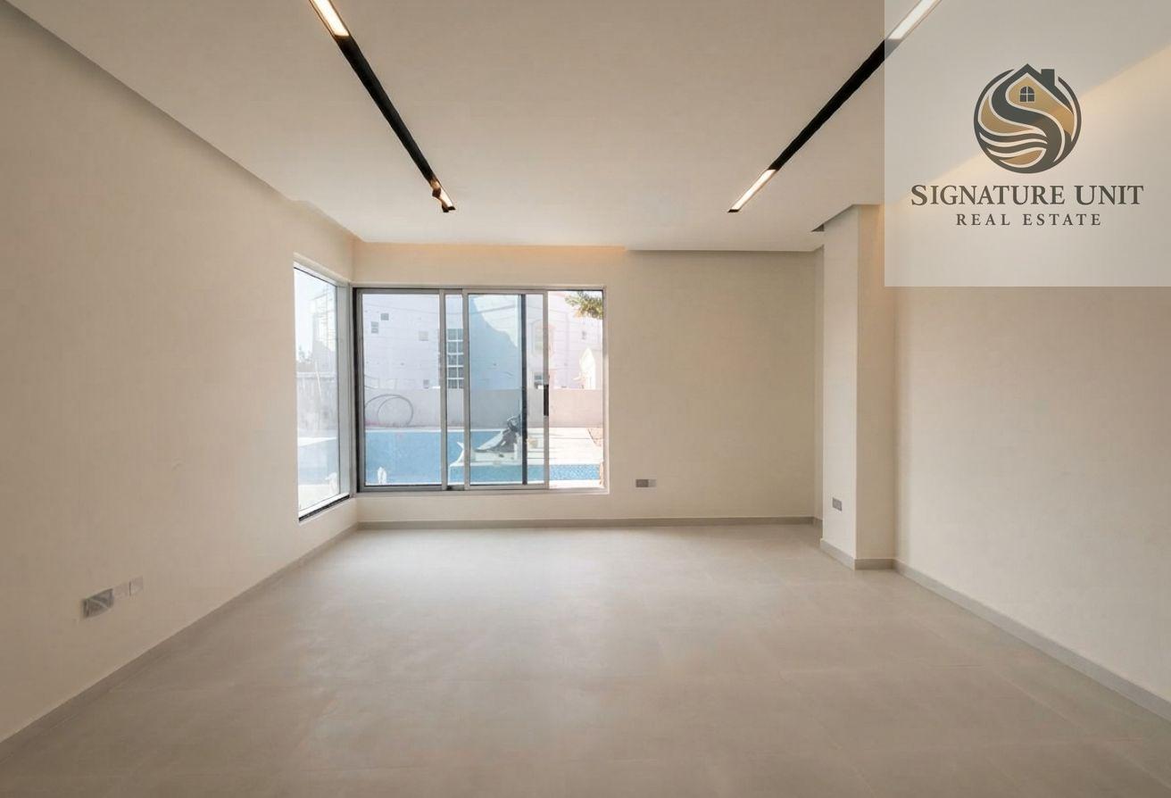 Spacious 5BR Villa with Private Swimming Pool photo 5