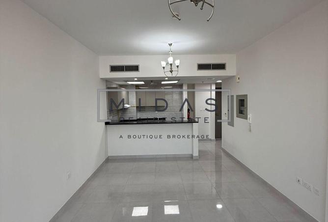 54943925 - Property Main Image