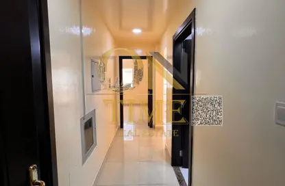 شقة - غرفة نوم - 2 حمامات للايجار في 3 المويهات - المويهات - عجمان