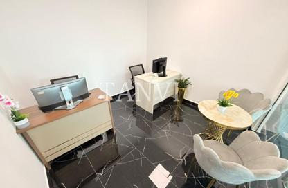 Office Space - Studio - 1 Bathroom for rent in Fatima Mohammad Ahmad Bin Suleiman Building - Al Raffa - Bur Dubai - Dubai