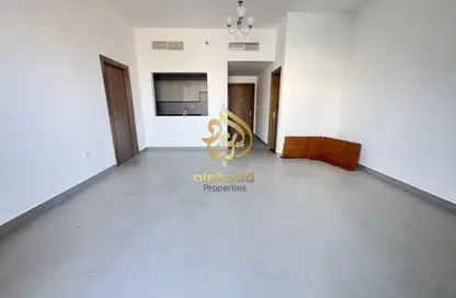 شقة - غرفة نوم - 2 حمامات للايجار في لوليفير ريزيدنس - المدينة العالمية المرحلة 2 - 4 الورسان - الورسان - دبي