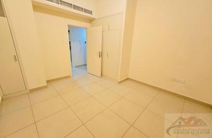Apartment - 3 Bedrooms - 3 Bathrooms for rent in Muwaileh 29 Building - Muwaileh - Sharjah