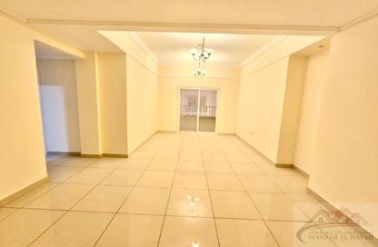 Apartment - 3 Bedrooms - 3 Bathrooms for rent in Muwaileh 29 Building - Muwaileh - Sharjah
