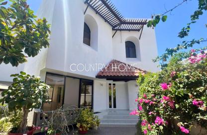 Villa - 4 Bedrooms - 5 Bathrooms for rent in Umm Suqeim 1 Villas - Umm Suqeim 1 - Umm Suqeim - Dubai