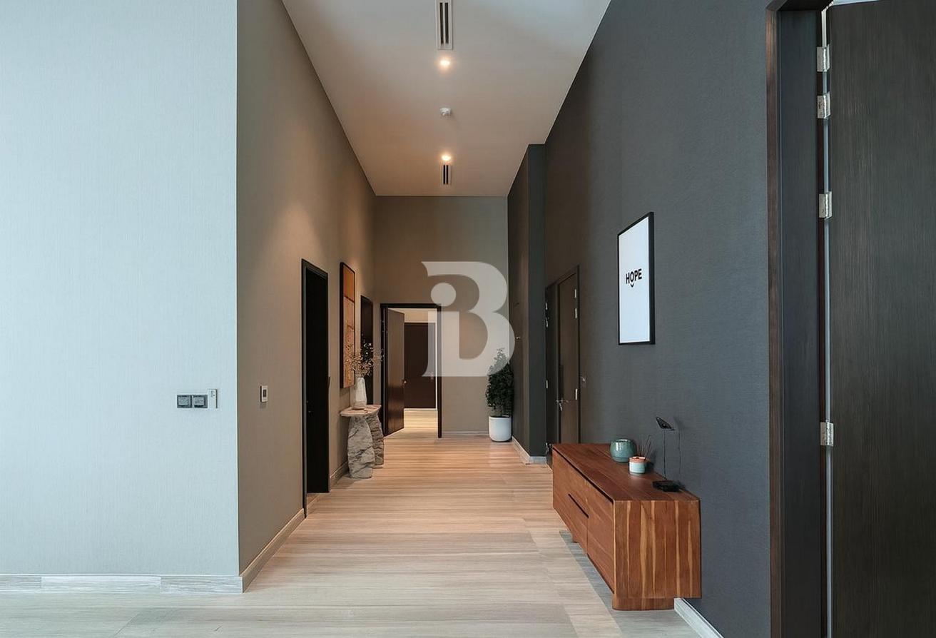 360° Views | Furnished | Ultra Rare photo 4