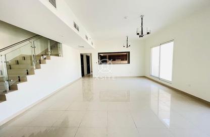 Apartment - 3 - 4 for rent in Royal JVC Building - District 10 - Jumeirah Village Circle - Dubai