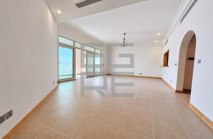 Apartment - 2 Bedrooms - 3 Bathrooms for rent in Al Hamri - Shoreline Apartments - Palm Jumeirah - Dubai