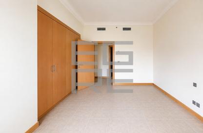 Apartment - 2 Bedrooms - 3 Bathrooms for rent in Al Hamri - Shoreline Apartments - Palm Jumeirah - Dubai