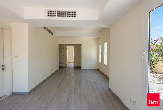 120667463 - Property Image 3