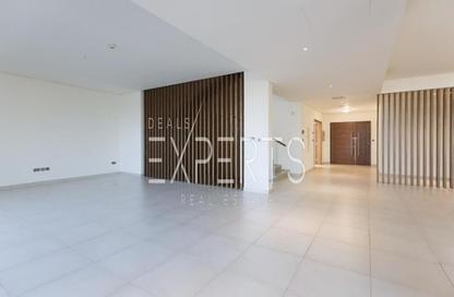 Villa - 4 - 7 for rent in West Yas - Yas Island - Abu Dhabi