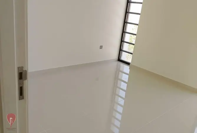 100423182 - Property Image 2
