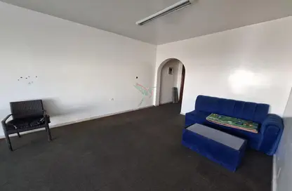 Apartment - Studio - 1 Bathroom for rent in Hai Al Humaira - Central District - Al Ain