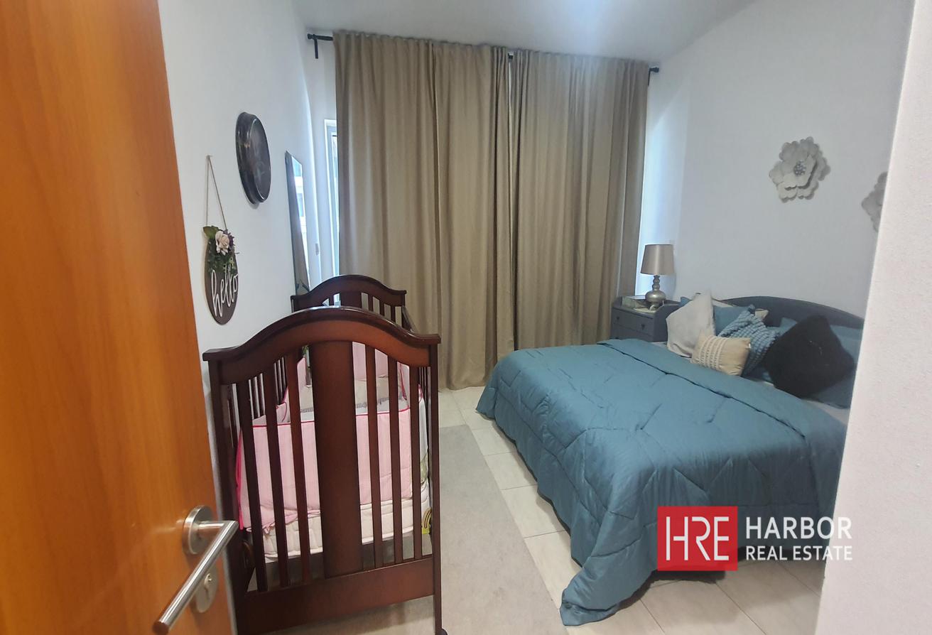 Fully Furnished | Pool View | Well-Maintained photo 9