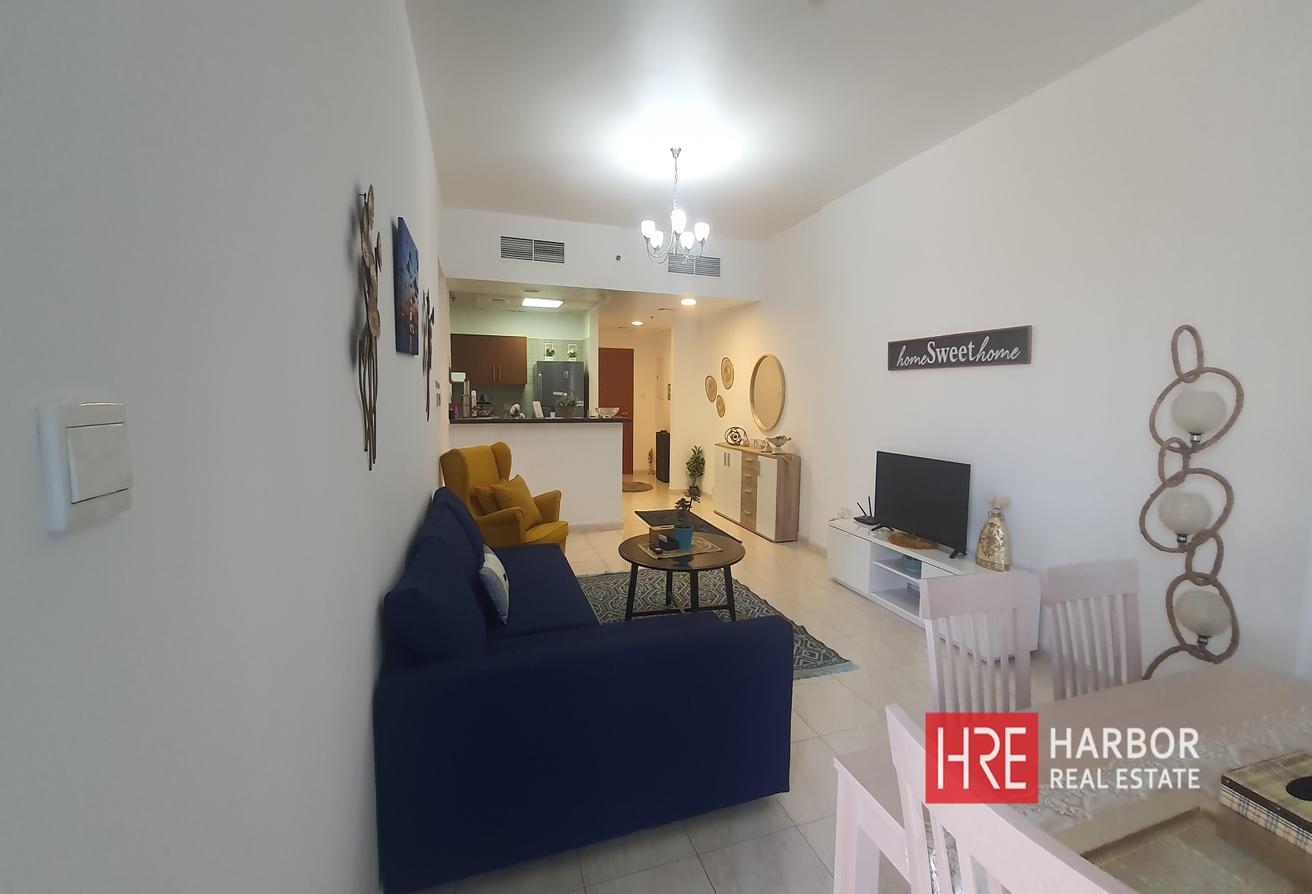 Fully Furnished | Pool View | Well-Maintained photo 7