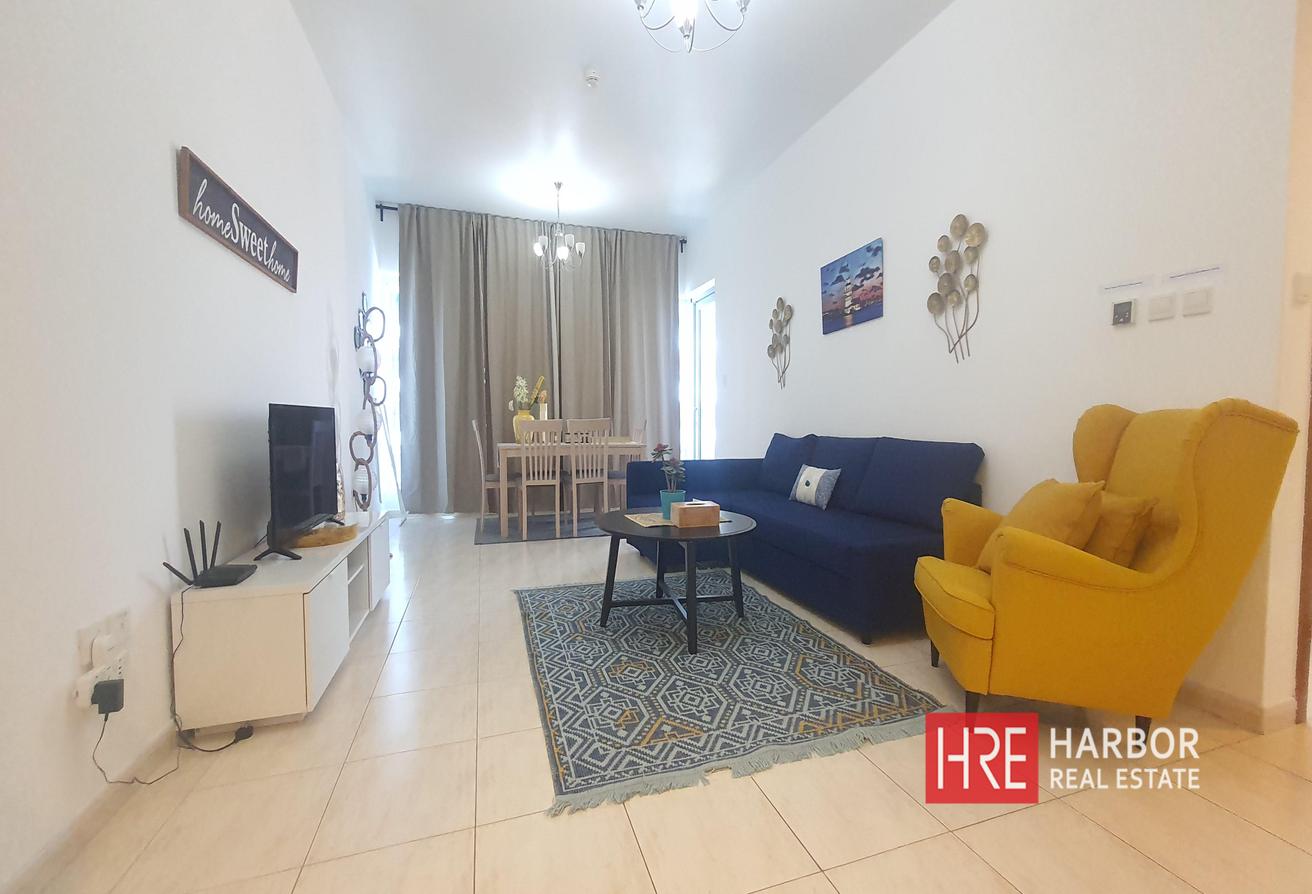 Fully Furnished | Pool View | Well-Maintained photo 5