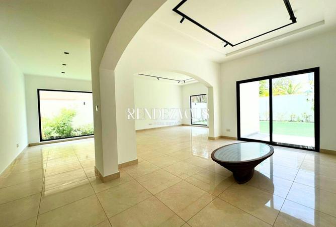 107300526 - Property Image 3