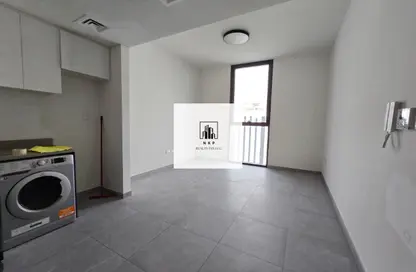 شقة - غرفة نوم - 2 حمامات للايجار في ذا لينك - إيست فييليدج - الجادة - الشارقة