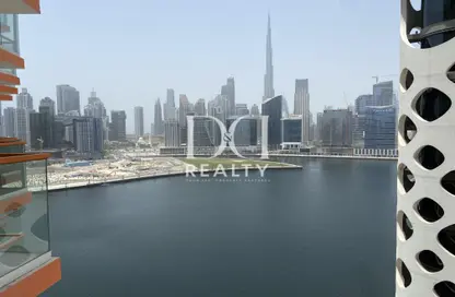 Apartment - 1 Bedroom - 2 Bathrooms for rent in Millennium Binghatti Residences - Business Bay - Dubai