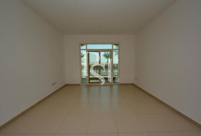 Balcony | Rent Refund | Cozy Community
