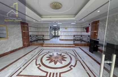 عمارة بالكامل - استوديو - 8 حمامات للبيع في مجمع مويلح - تجارية مويلح - الشارقة