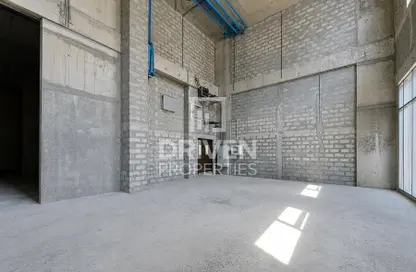 Retail - Studio for rent in Canal Front Residence 3 - Canal Front Residences - Al Wasl - Dubai