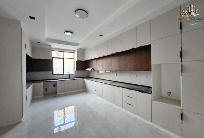 81109440 - Property Image 3