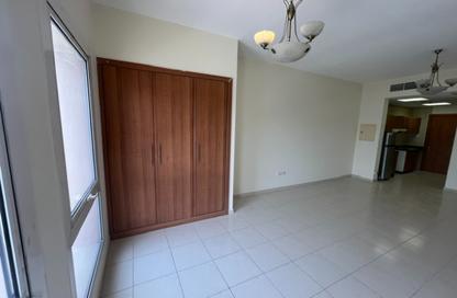شقة - 1 حمام للايجار في برج الكريكت - مدينة دبي الرياضية - دبي شقة - 1 حمام للايجار في برج الكريكت - مدينة دبي الرياضية - دبي