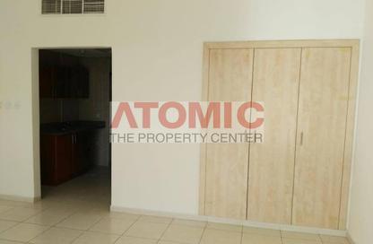 Apartment - Studio - 1 Bathroom for rent in Building IC1-EMR-10 - Emirates Cluster - International City - Dubai