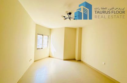 Apartment - 3 Bedrooms - 3 Bathrooms for rent in Dar Al Buteen 1 - Al Muraqqabat - Deira - Dubai