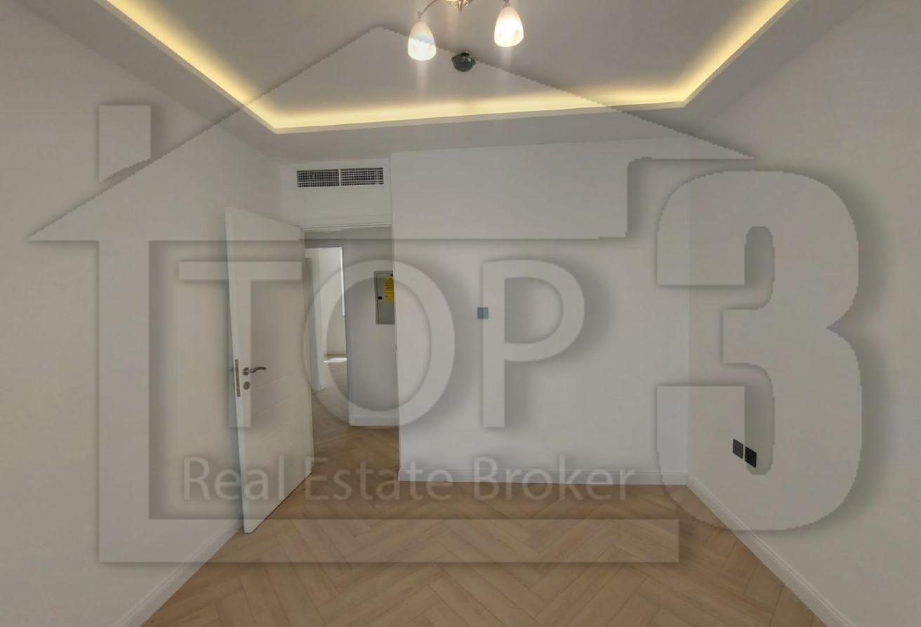 Upgraded / Unfurnished 3 Bed / 105K - 12 payments photo 6
