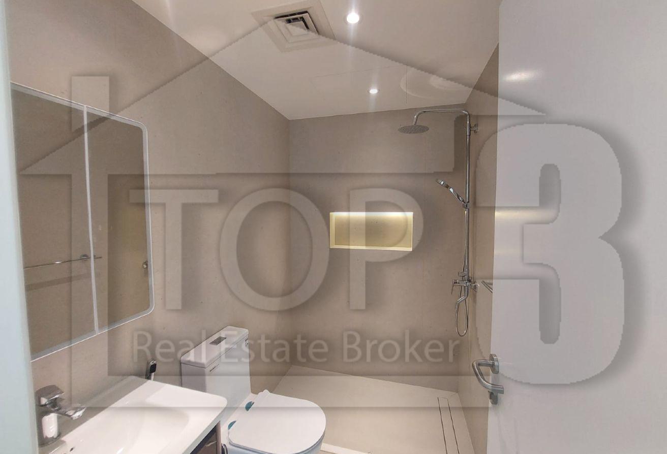 Upgraded / Unfurnished 3 Bed / 105K - 12 payments photo 15
