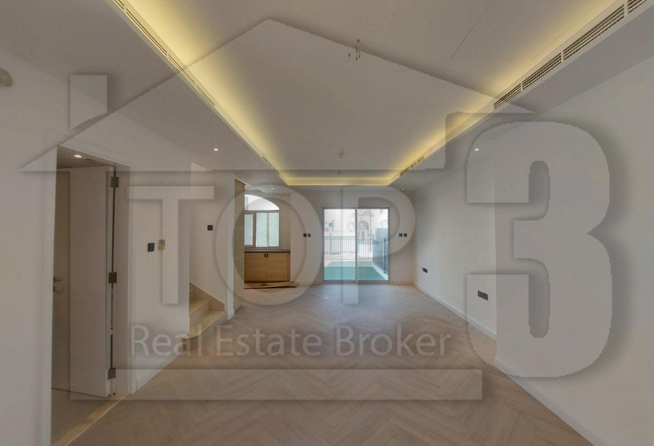 Upgraded / Unfurnished 3 Bed / 105K - 12 payments