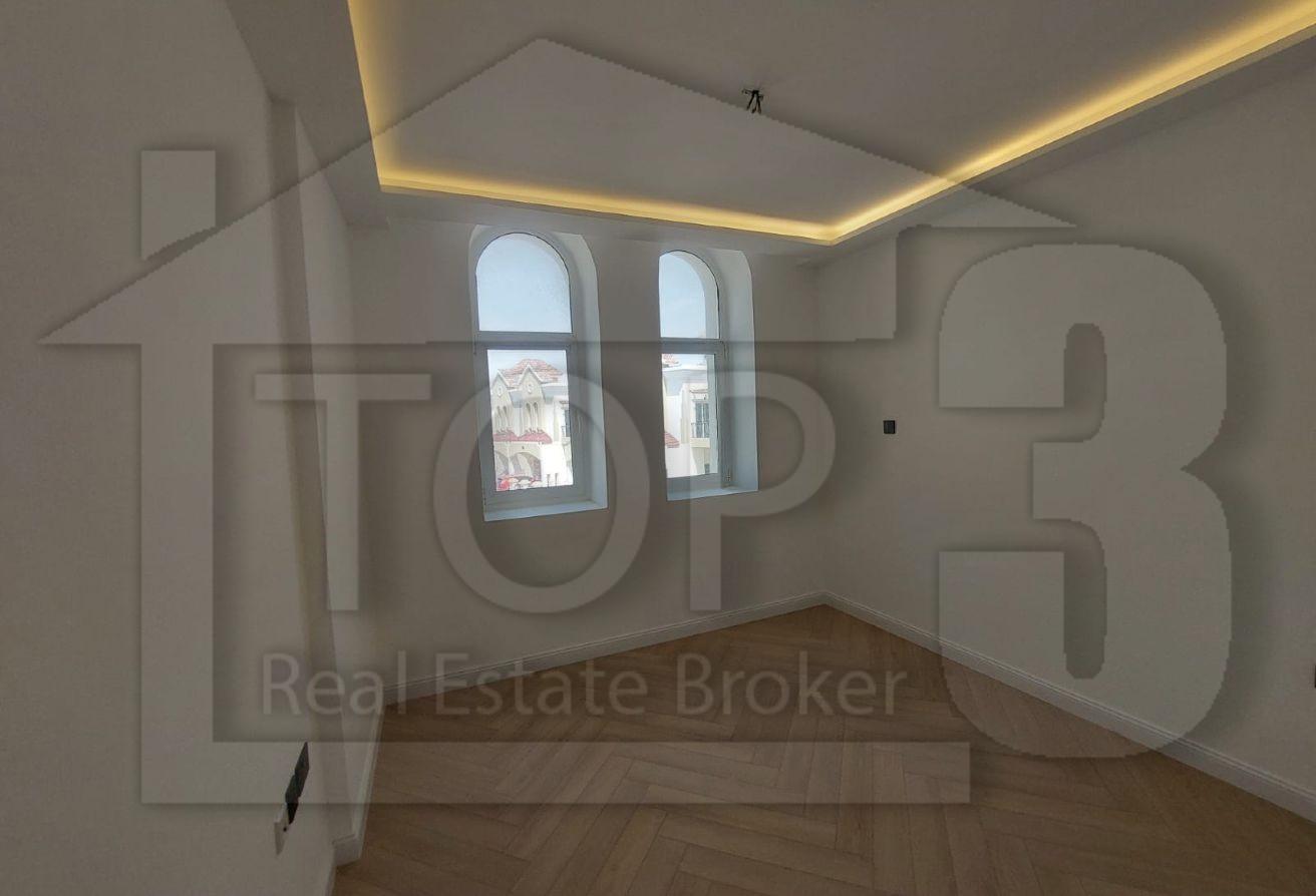 Upgraded / Unfurnished 3 Bed / 105K - 12 payments photo 17