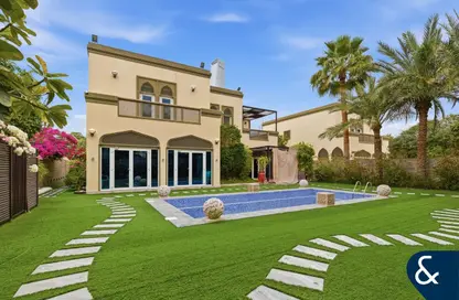 Villa - 5 Bedrooms - 6 Bathrooms for rent in Regional - Jumeirah Park - Dubai