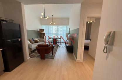 Apartment - 1 - 1 for rent in Mayfair Residency - Business Bay - Dubai