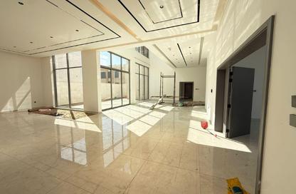 Villa - 5 Bedrooms - 7 Bathrooms for rent in Al Aweer 1 - Al Aweer - Dubai Villa - 5 Bedrooms - 7 Bathrooms for rent in Al Aweer 1 - Al Aweer - Dubai